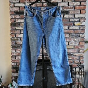 Levis Ribcage Ankle Straight